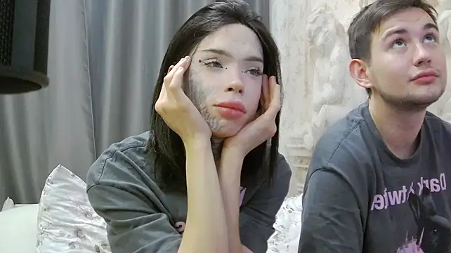 Tanya_M élő XXX-chatje