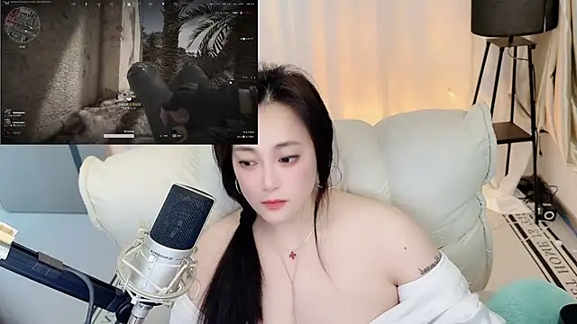 Daisy-77 Live XXX-chat
