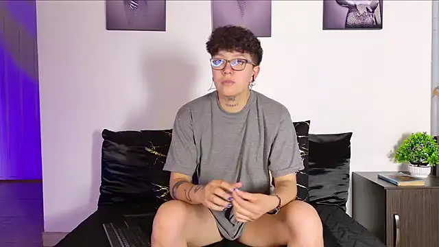 XXX chat uživo modela alex_noa