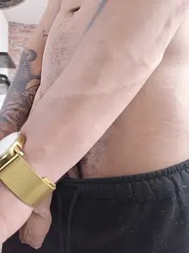 AlphaMasterXxx's Live XXX Chat