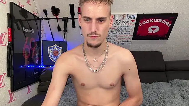 Cookieboy88 Adlı Modelin Canlı XXX Sohbeti