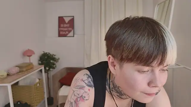 دردشة Kitty_Ollive الجنسية المباشرة