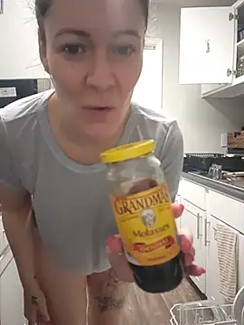 HollyTattoo - Coconut 🥥 oil titties sensual