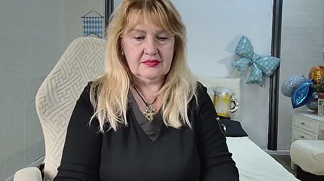EmmaEllison 现场XXX聊天