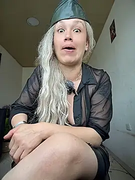MARILYNKOVANOVA Chat XXX in diretta