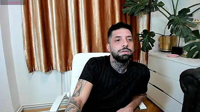 TommyDum Chat XXX live