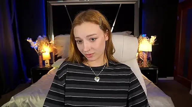 LizzaMoonn Adlı Modelin Canlı XXX Sohbeti