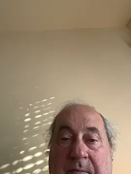 csikar Chat XXX live