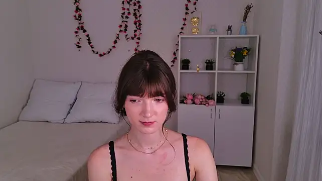 OwlEva's Live XXX Chat