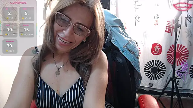 Chayla_Ruiz 现场XXX聊天