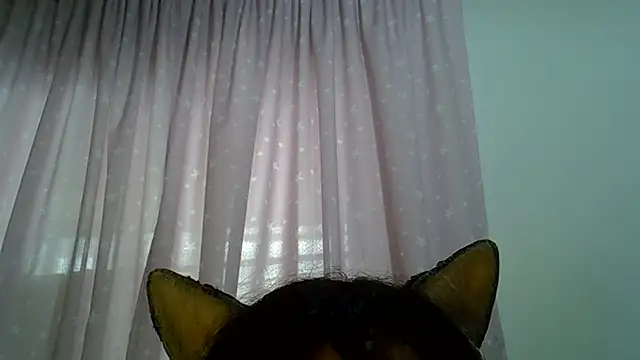 SkinnyKitten's Live XXX Chat