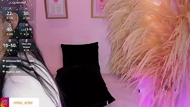 XXX chat uživo modela MiaaCarter_