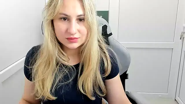MissLunariaa: онлайн-секс-чат