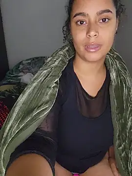 cinnaminnie's Live XXX Chat