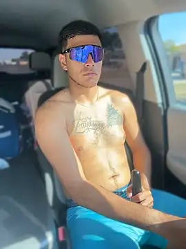 צ'אט XXX בשידור חי של StrokingDaddy4