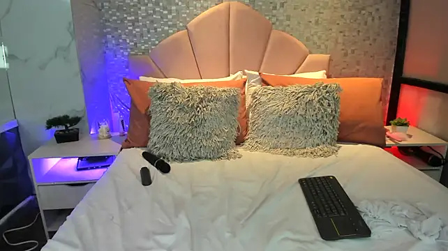 SavannaFoox Live XXX-chat