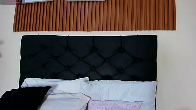 Bella-Bloom élő XXX-chatje