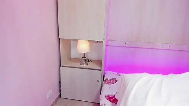 GiaFoster_ Adlı Modelin Canlı XXX Sohbeti