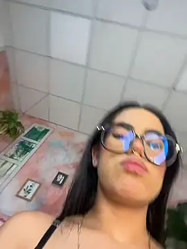 TopDollXXX Chat XXX in diretta