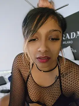 Indianbrownie Adlı Modelin Canlı XXX Sohbeti