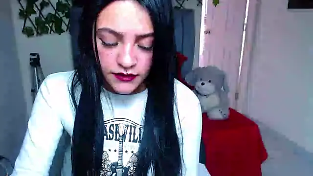 Chat XXX en directo de Violettasquirt