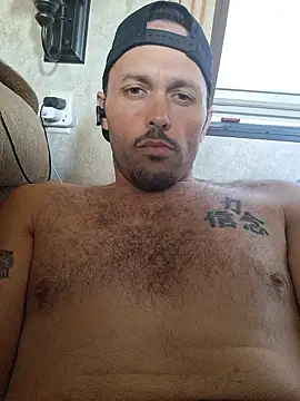 drewcifer44 Show in webcam