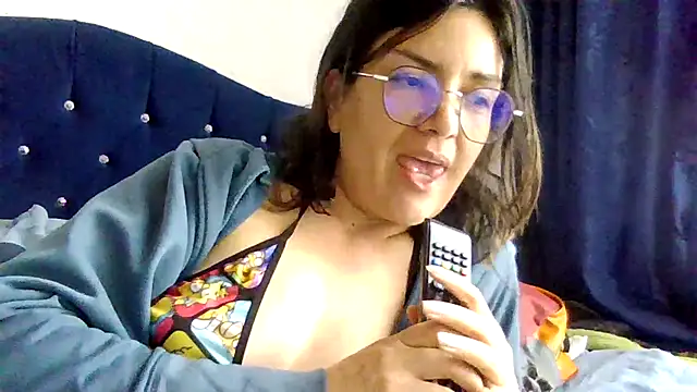princessbella93 élő XXX-chatje