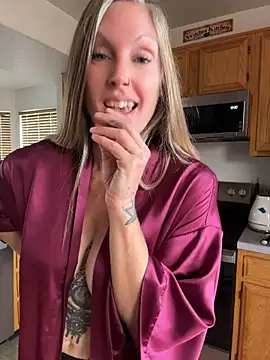 ItsDanniG's Live XXX Chat