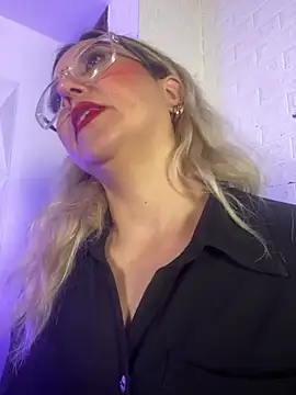 Chatroom XXX en direct de Azaahara_