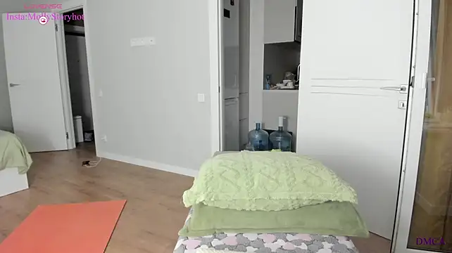 MollyStory's Live XXX Chat