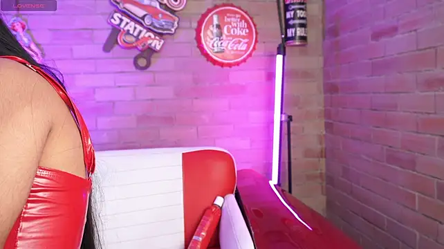 Chat +18 de miss__allison ao vivo