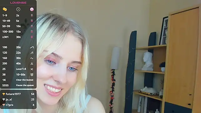 Chat +18 de LaynePingitore ao vivo