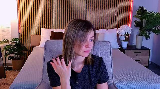 EmeraldGlow Live XXX-chat