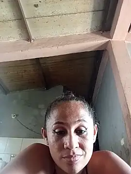 Chat XXX en directo de MoanaCaspier