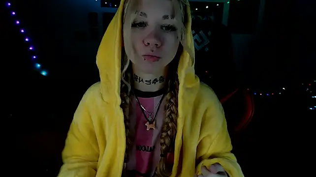 Chat XXX en directo de Nica_Kawaii