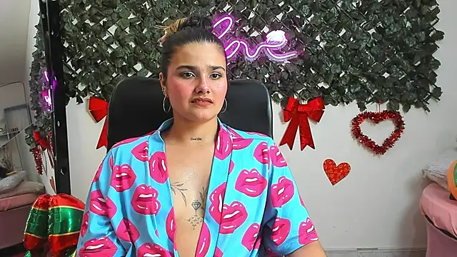DestinyHills élő XXX-chatje