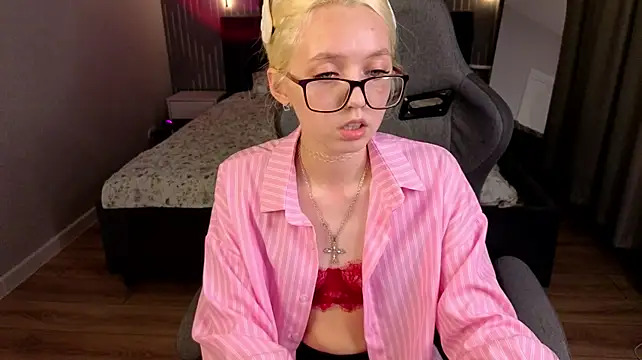 mollyy_snow Chat XXX live