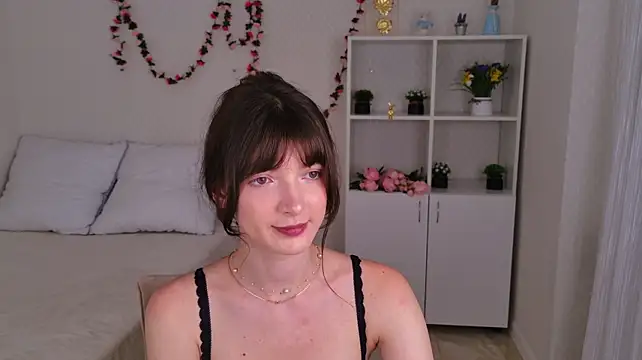 OwlEva Live XXX-chat