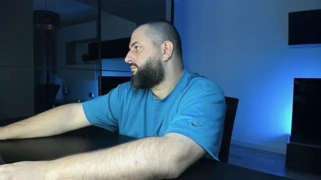 DravenPeak Chat XXX live