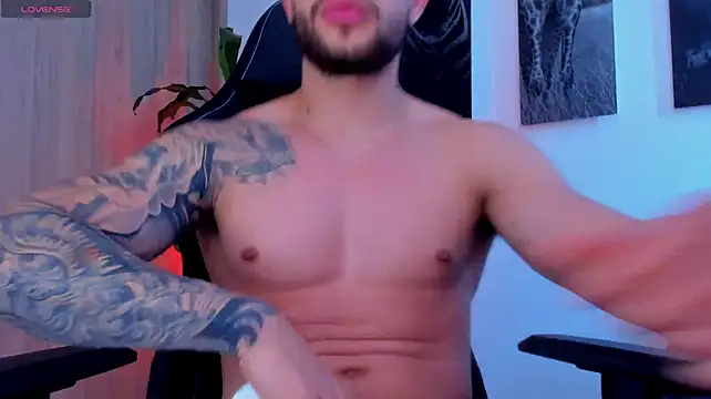 צ'אט XXX בשידור חי של Santos_ramirez1