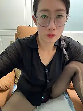 Chat +18 de weiwei103 ao vivo