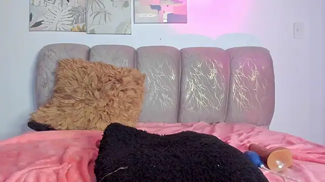 noah_0813's Live XXX Chat