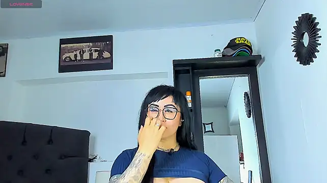 Vicky_hotmilfのライブXXXチャット
