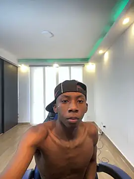 milo018 live XXX chat