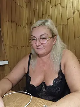 White-Chocolatte Live XXX Chat