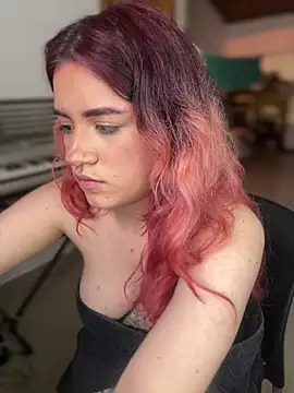 NikkiNix Chat XXX in diretta