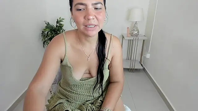 Liorene_'s Offline XXX Chat