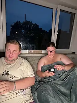 CurvyPaar2 现场XXX聊天