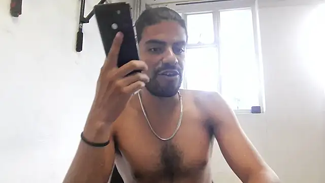 צ'אט XXX בשידור חי של JBond007BBC