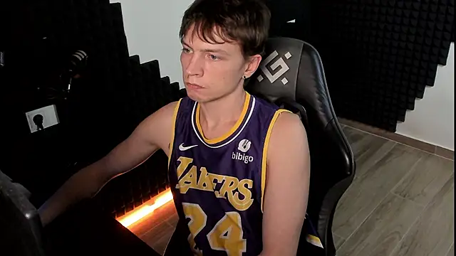 More_than_friend's Live XXX Chat